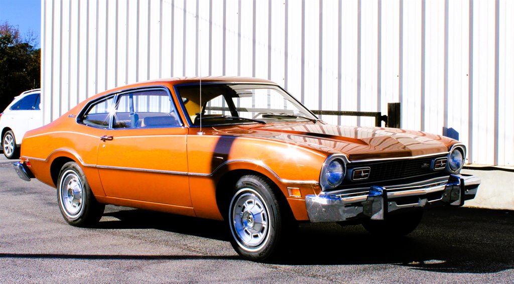 Ford Maverick photo 2