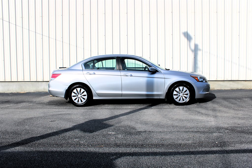 2009 Honda Accord LX's photo