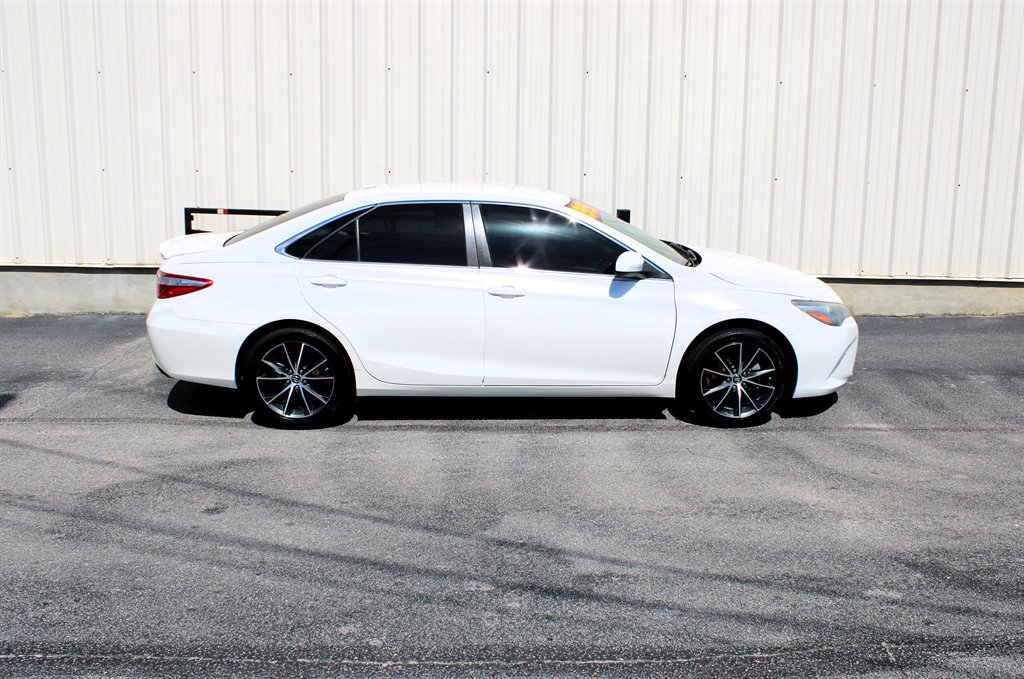 2017 Toyota Camry XSE