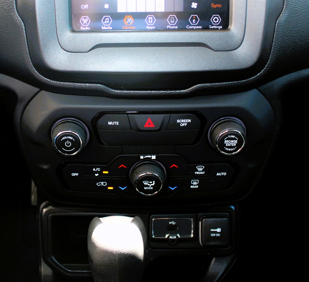 2020 Jeep Renegade Orange Edition - Photo 14