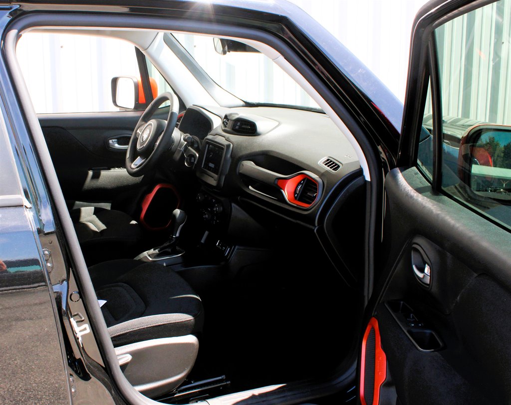 2020 Jeep Renegade Orange Edition - Photo 8