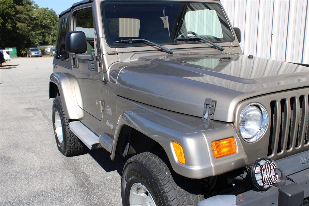 Jeep Wrangler photo 4