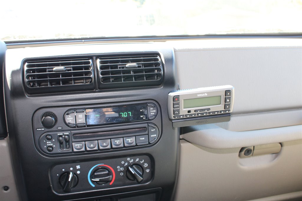 Jeep Wrangler photo 10
