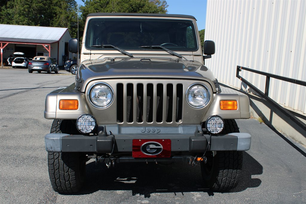 Jeep Wrangler photo 3