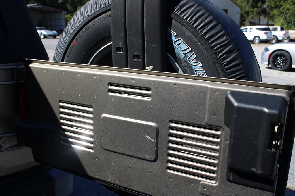 Jeep Wrangler photo 12