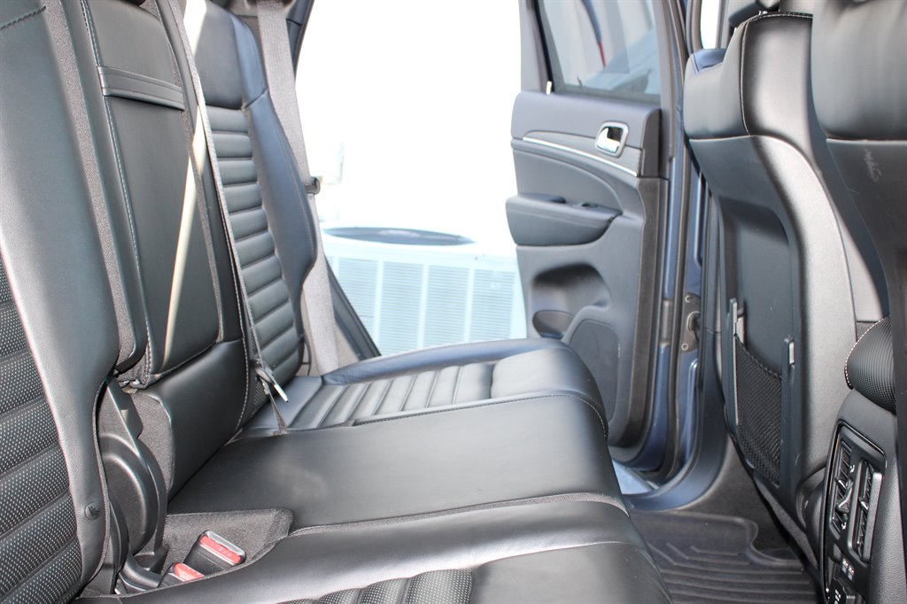 Jeep Grand Cherokee photo 22