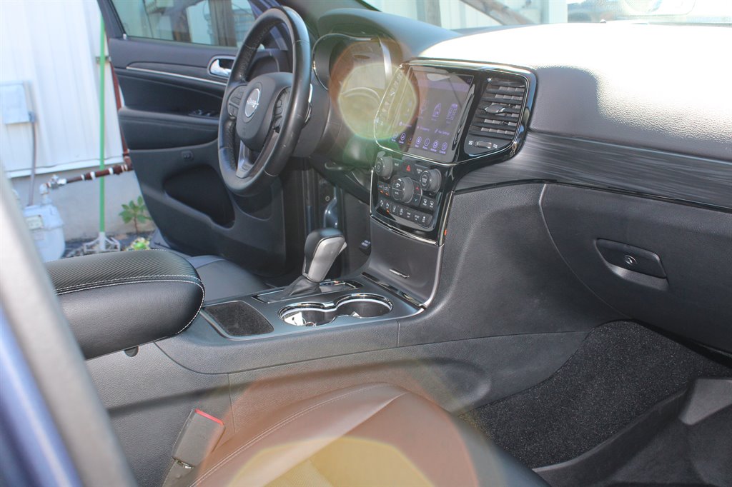 Jeep Grand Cherokee photo 16