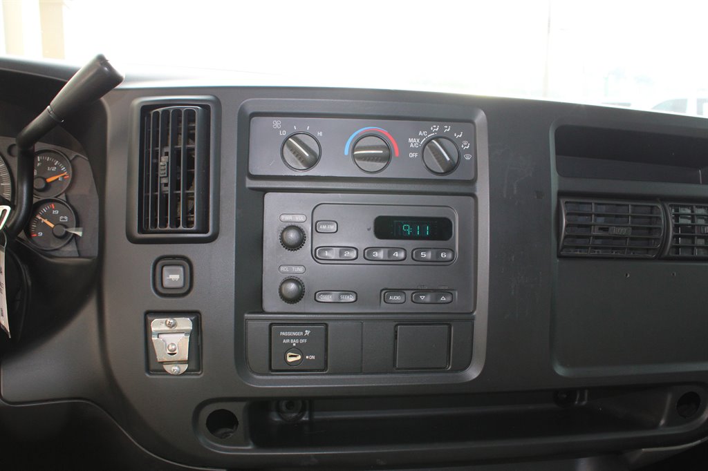 Chevrolet G2500 Vans photo 5
