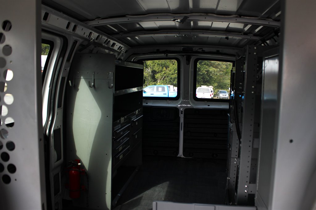 Chevrolet G2500 Vans photo 2