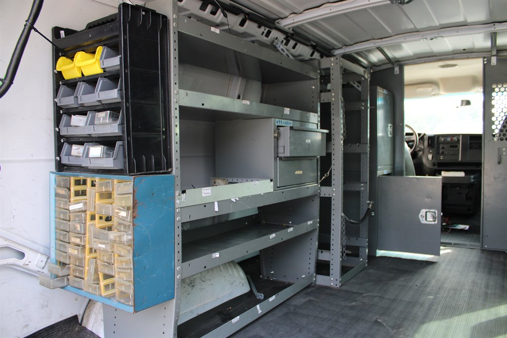 Chevrolet G2500 Vans photo 11