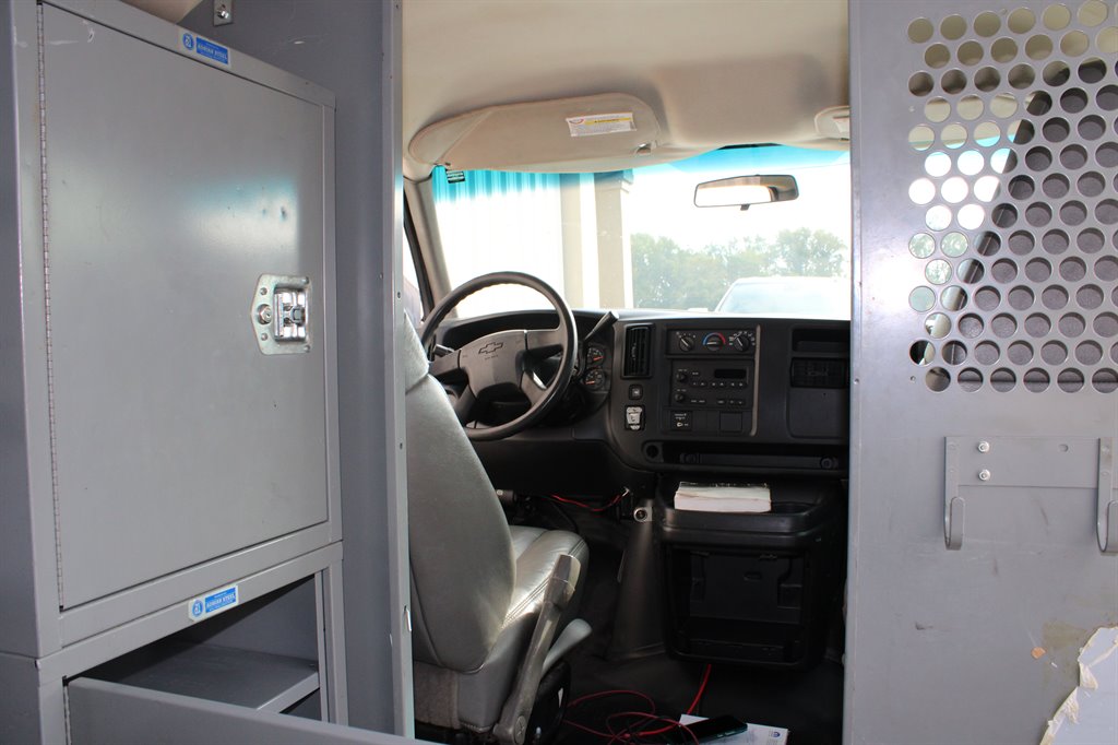 Chevrolet G2500 Vans photo 16