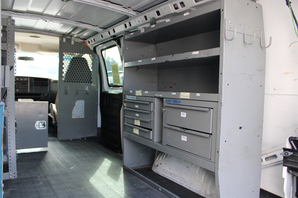 Chevrolet G2500 Vans photo 12