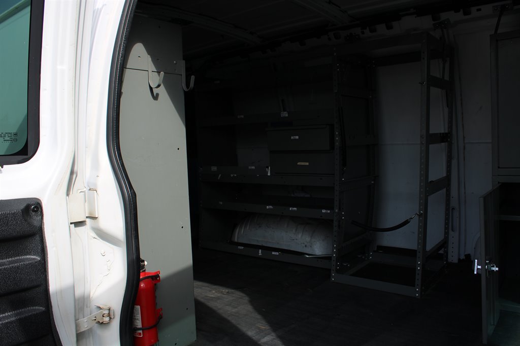 Chevrolet G2500 Vans photo 14