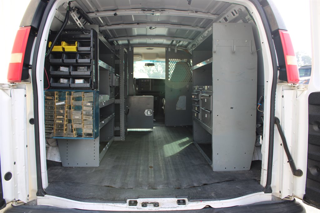 Chevrolet G2500 Vans photo 10