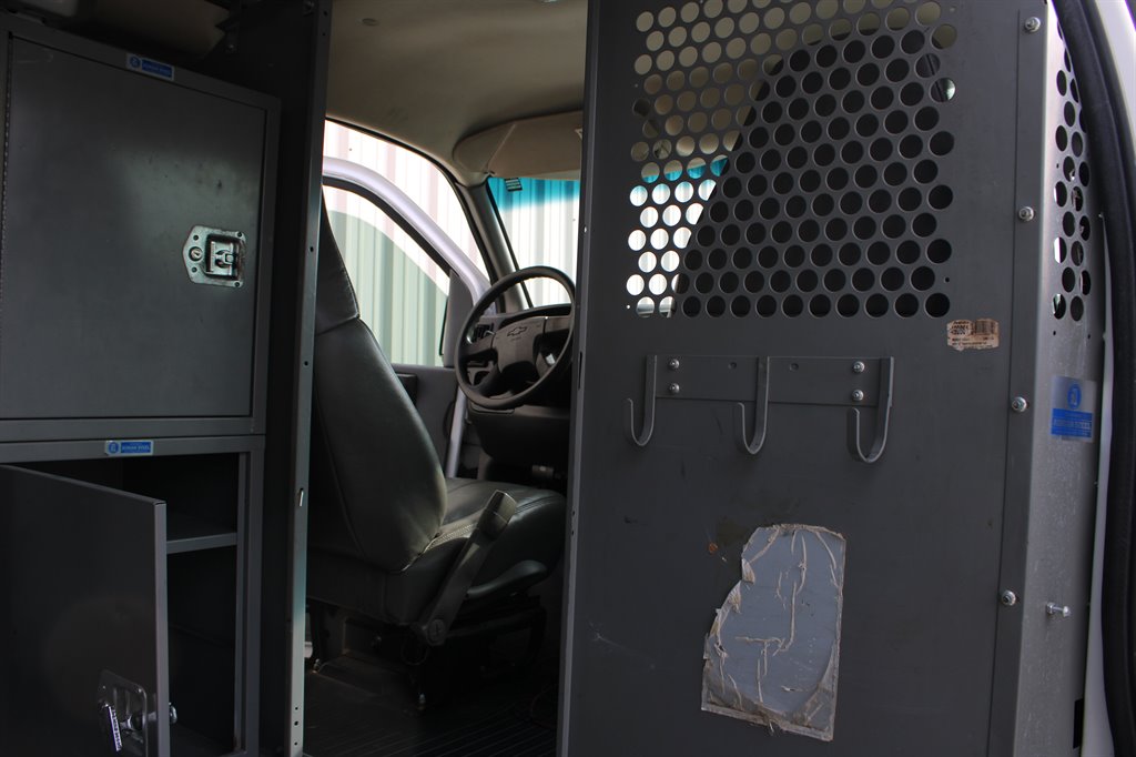 Chevrolet G2500 Vans photo 15