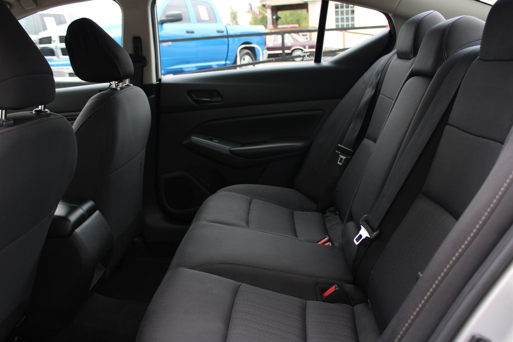 Nissan Altima photo 15