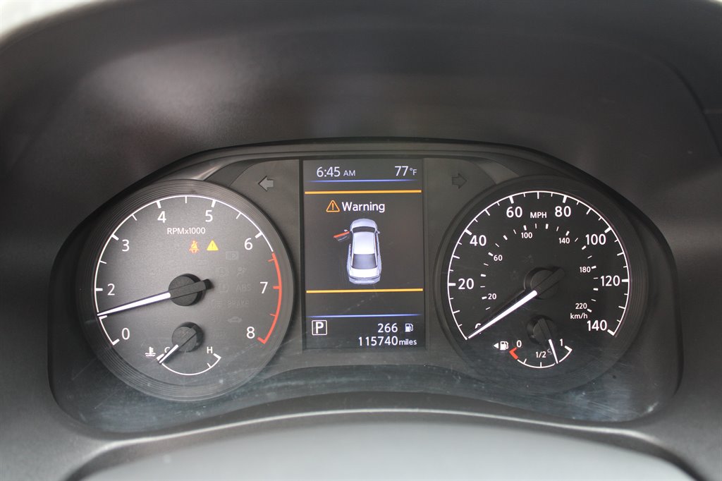 Nissan Altima photo 10