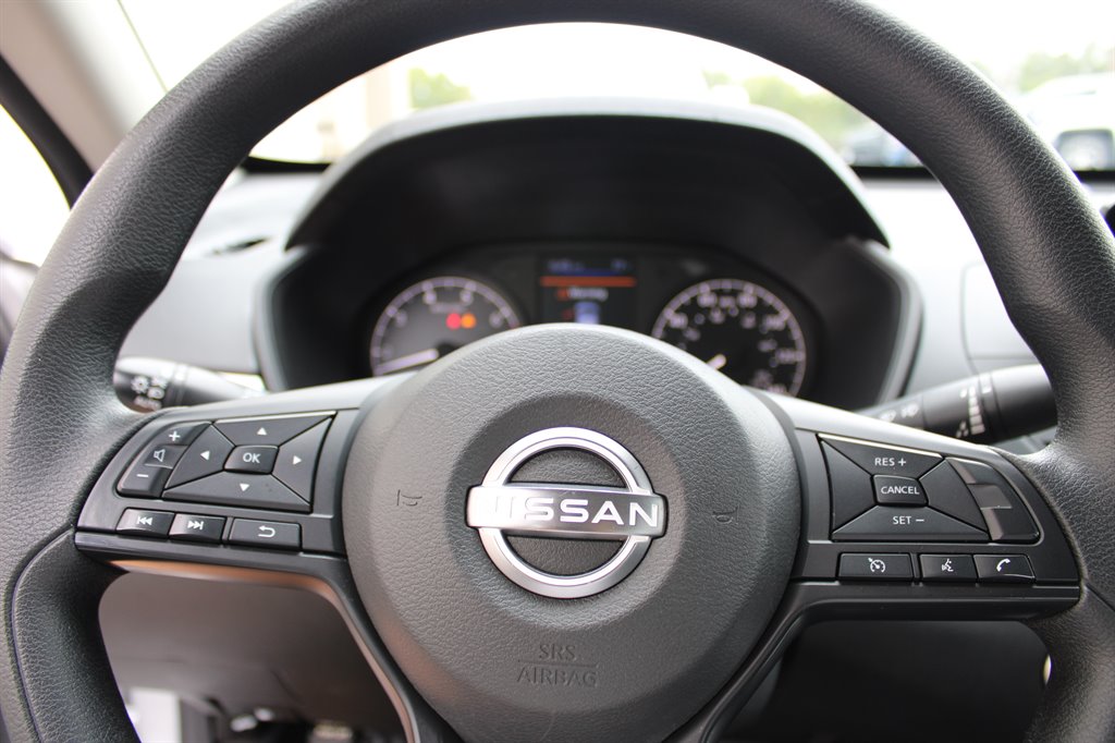 Nissan Altima photo 9