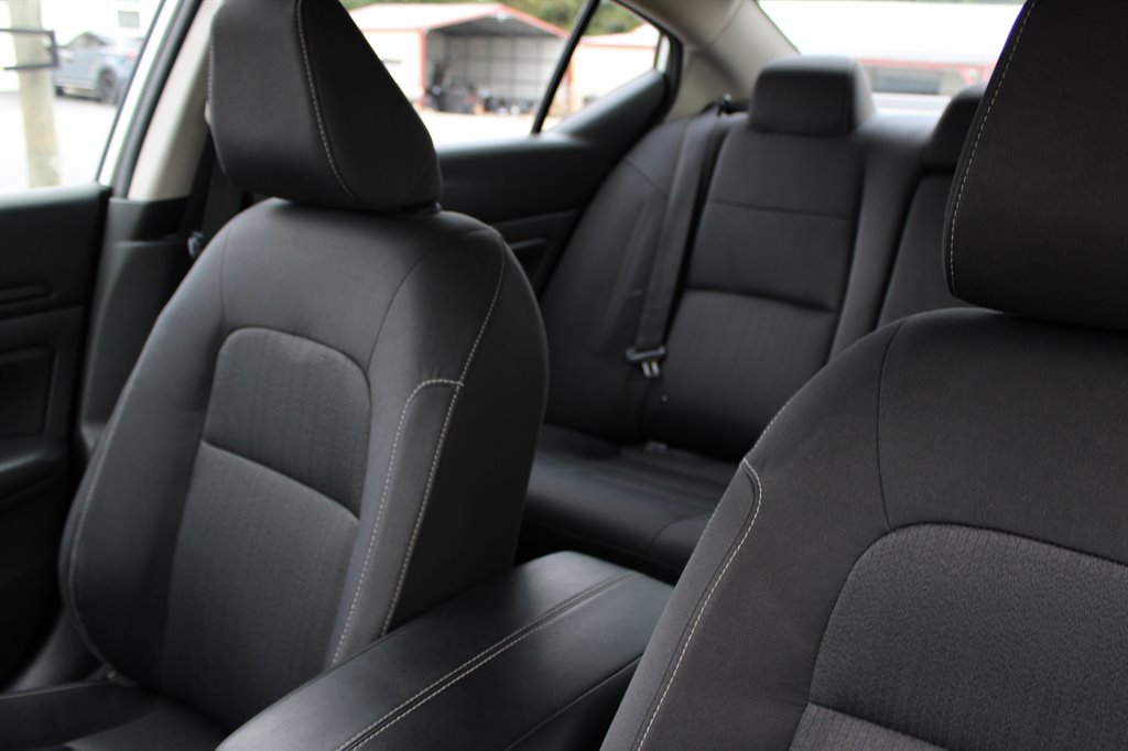 Nissan Altima photo 7