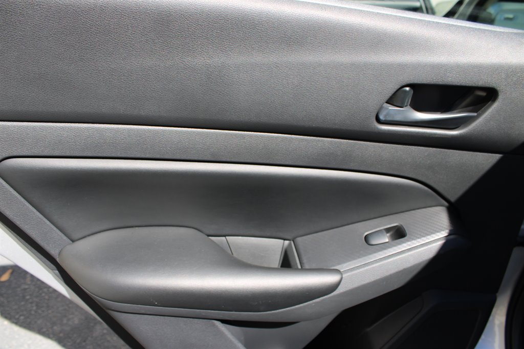 Nissan Altima photo 17