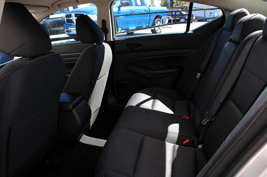 Nissan Altima photo 15