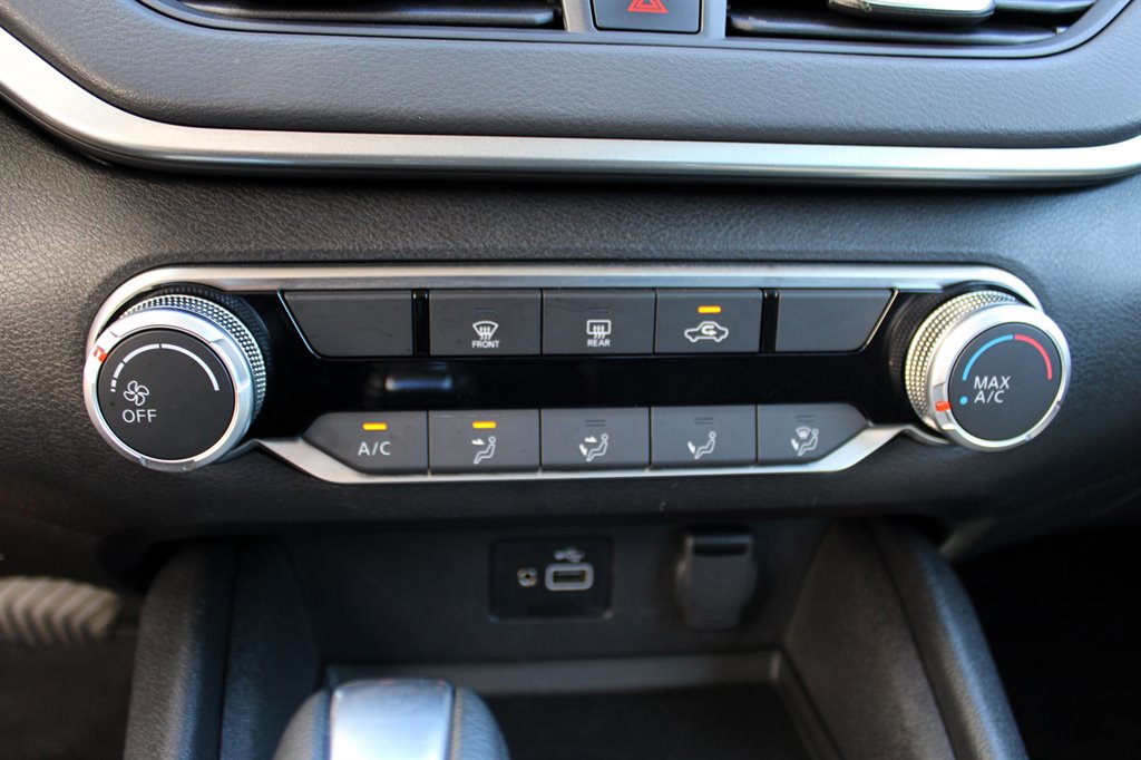 Nissan Altima photo 13