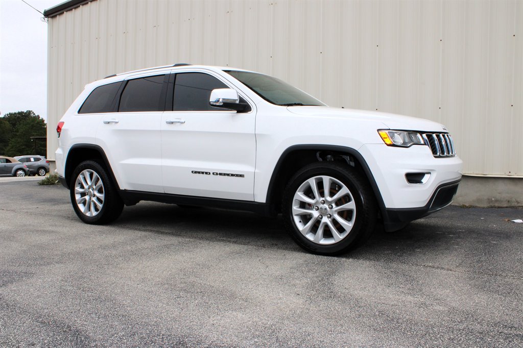 Jeep Grand Cherokee photo 2