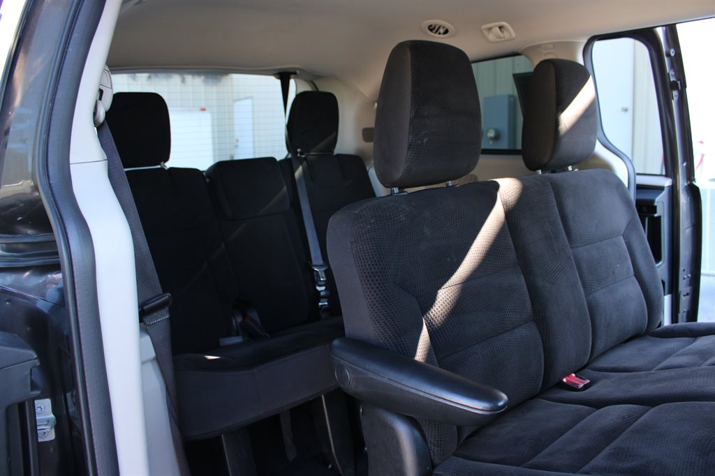 Dodge Grand Caravan photo 22