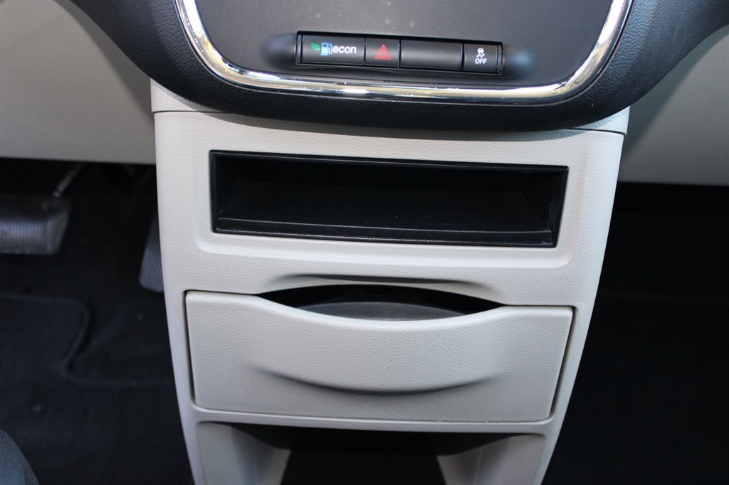 Dodge Grand Caravan photo 16