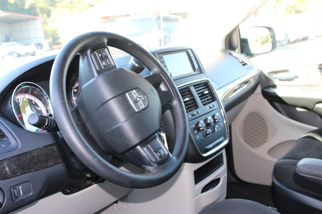 Dodge Grand Caravan photo 11
