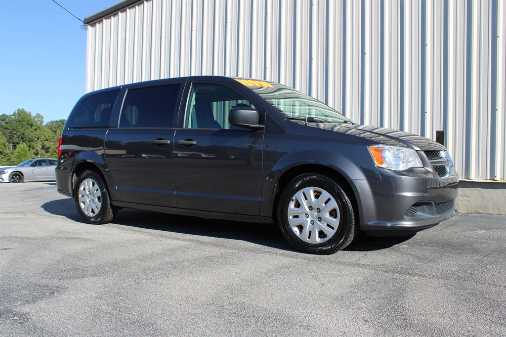 Dodge Grand Caravan photo 3
