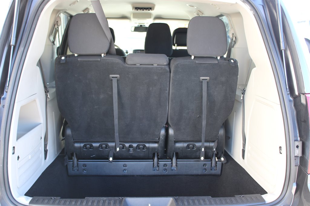 Dodge Grand Caravan photo 6