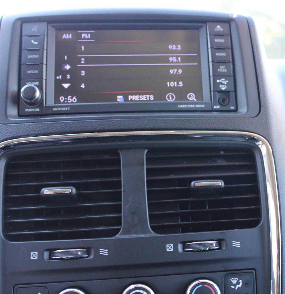 Dodge Grand Caravan photo 14
