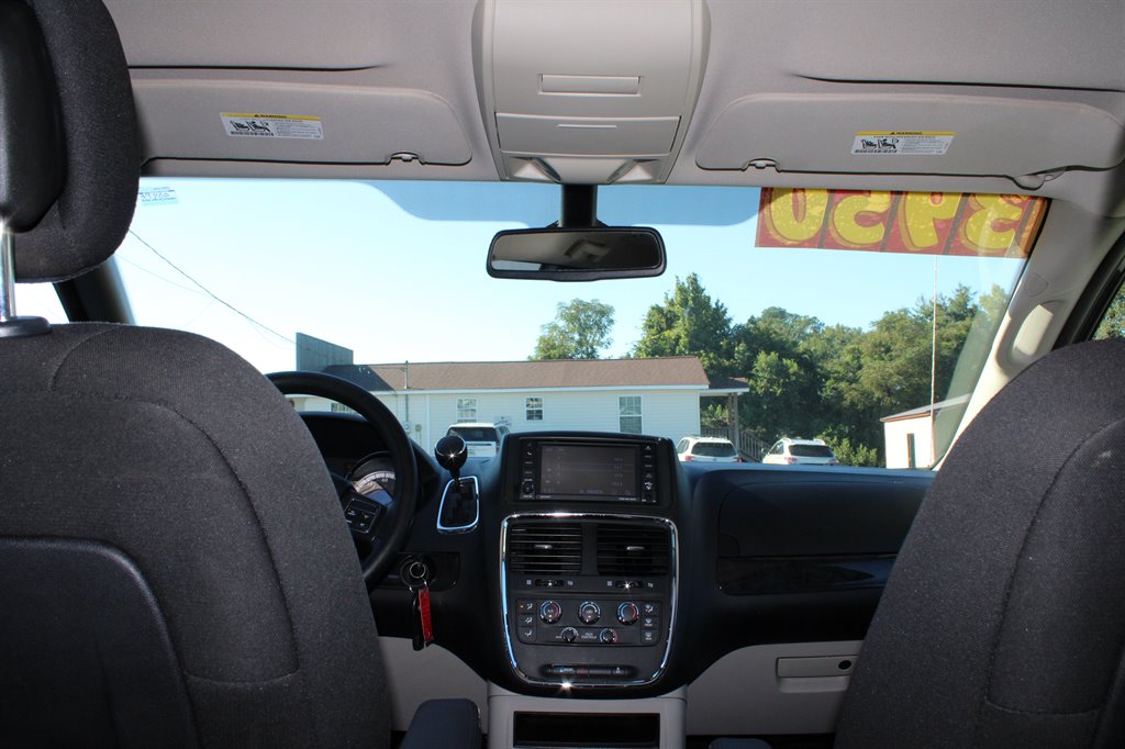 Dodge Grand Caravan photo 21