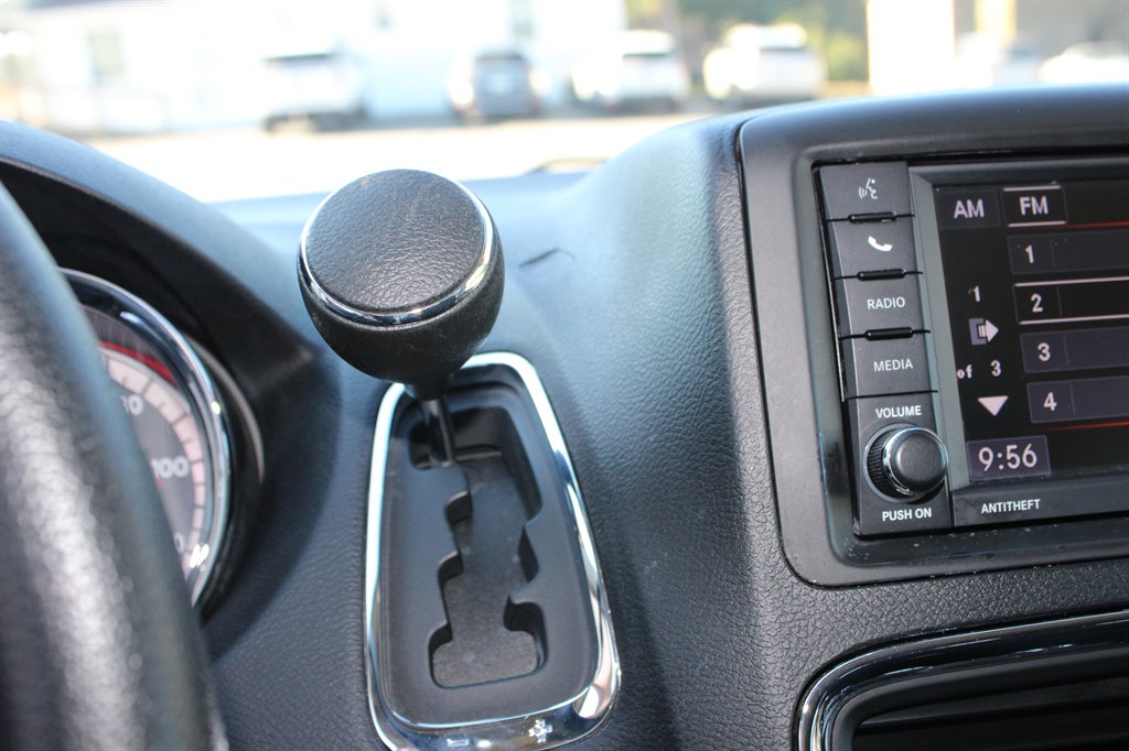 Dodge Grand Caravan photo 18