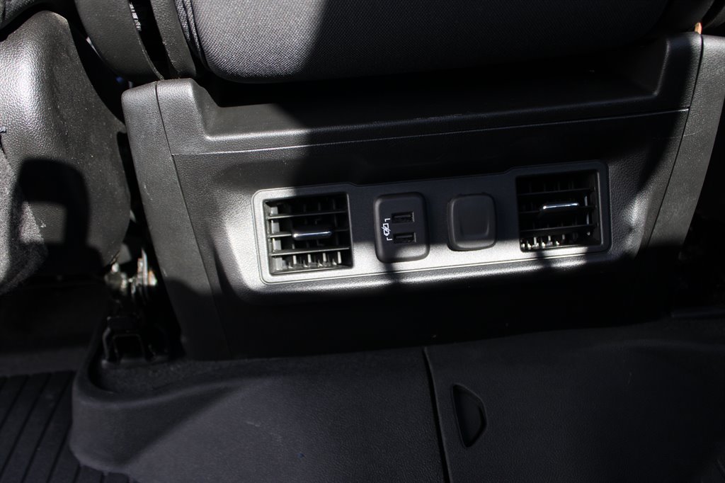 Chevrolet Silverado photo 22