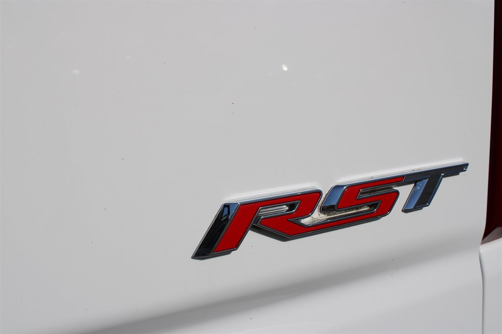 Chevrolet Silverado photo 24