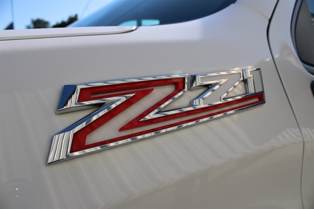 Chevrolet Silverado photo 8