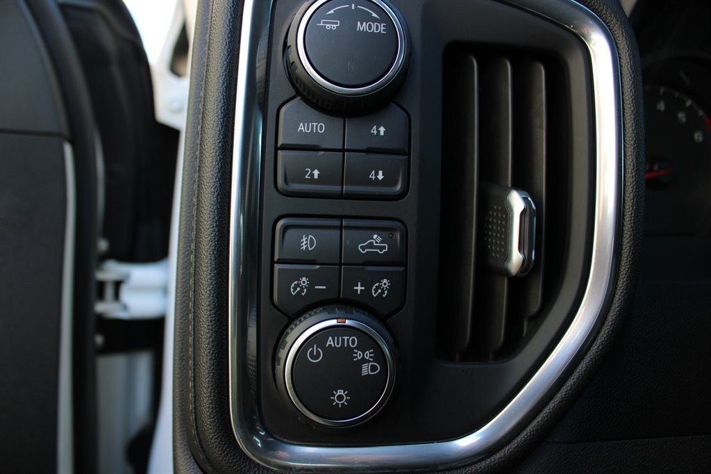 Chevrolet Silverado photo 12
