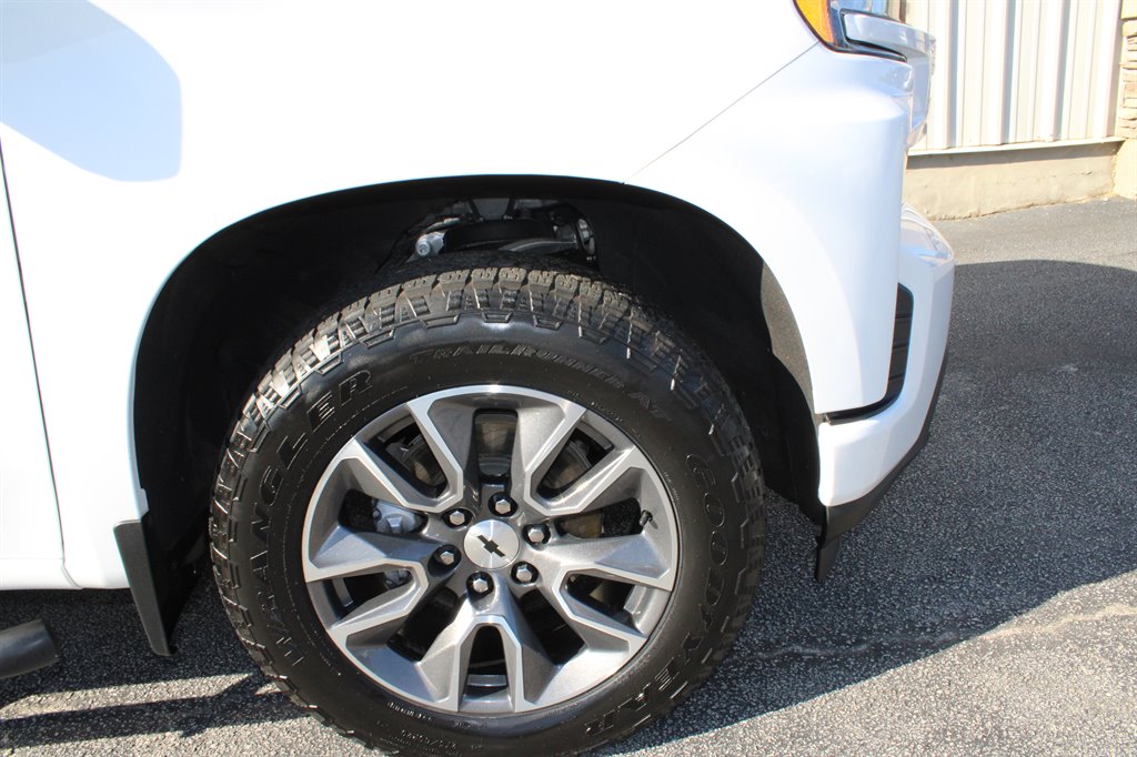 Chevrolet Silverado photo 5