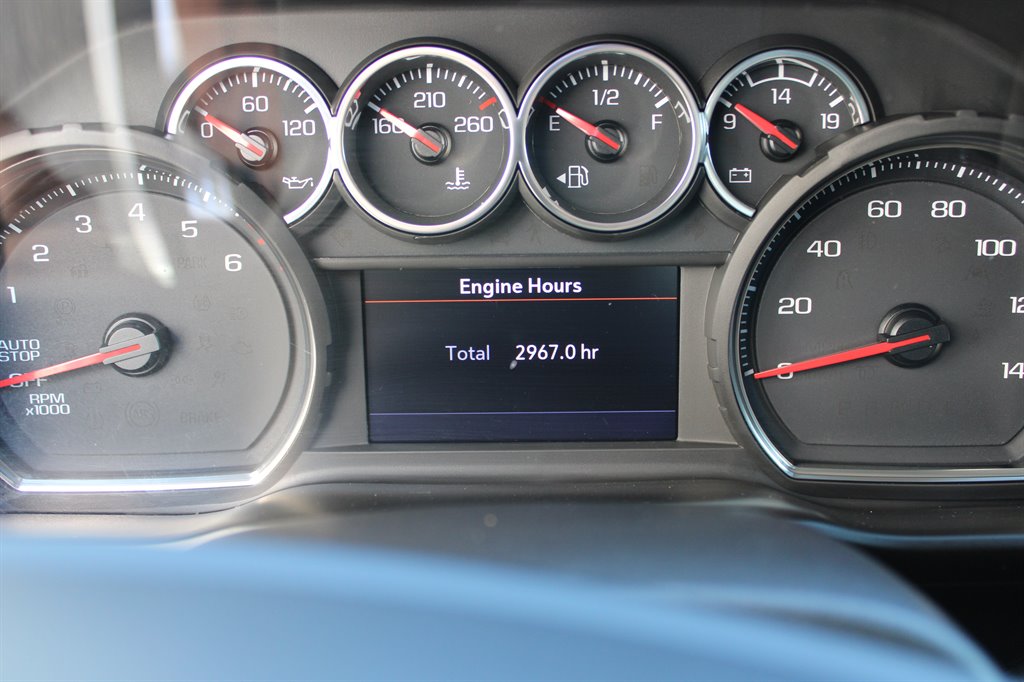 Chevrolet Silverado photo 14