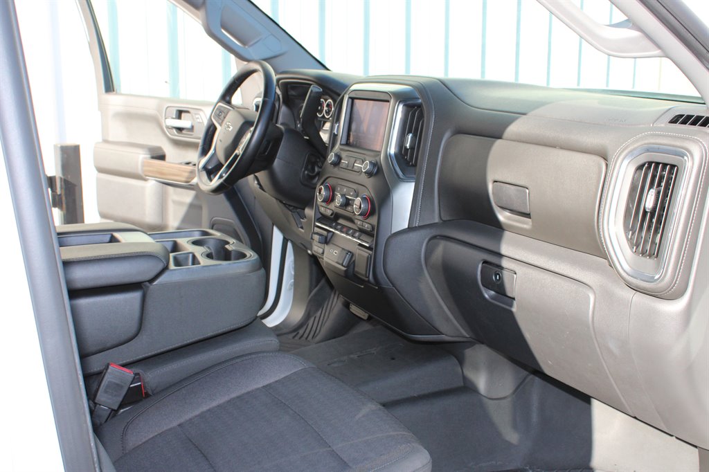 Chevrolet Silverado photo 25