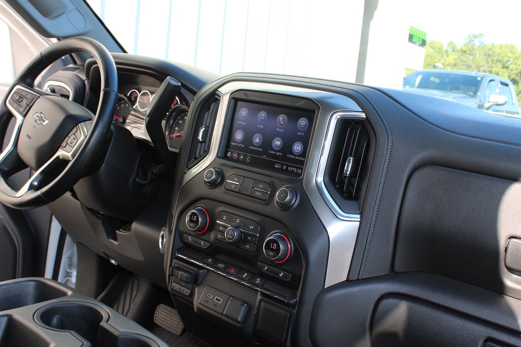 Chevrolet Silverado photo 26