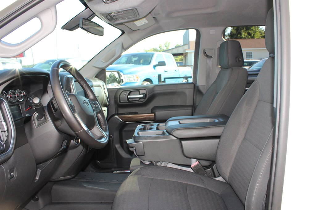 Chevrolet Silverado photo 10