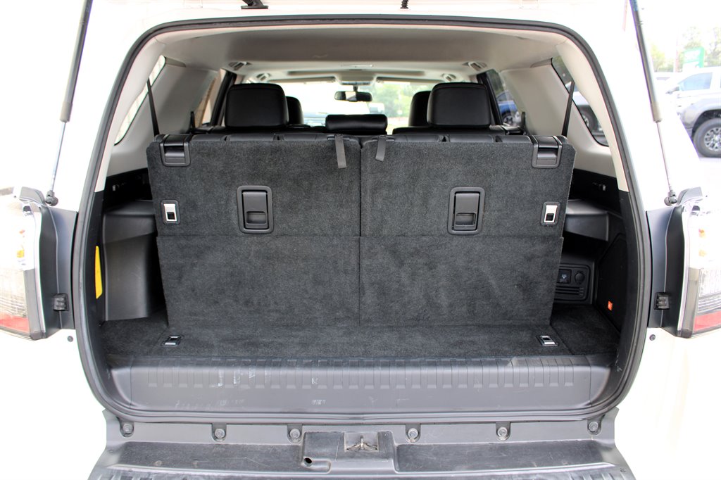 Toyota 4Runner photo 18