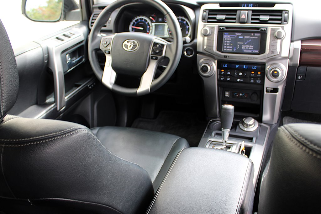 Toyota 4Runner photo 15