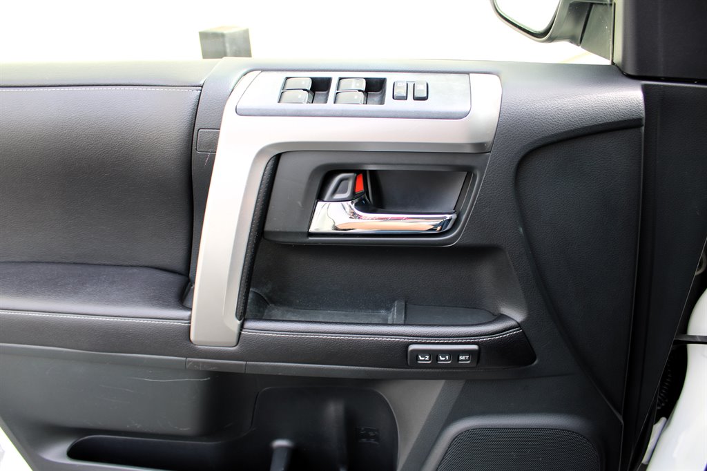 Toyota 4Runner photo 10