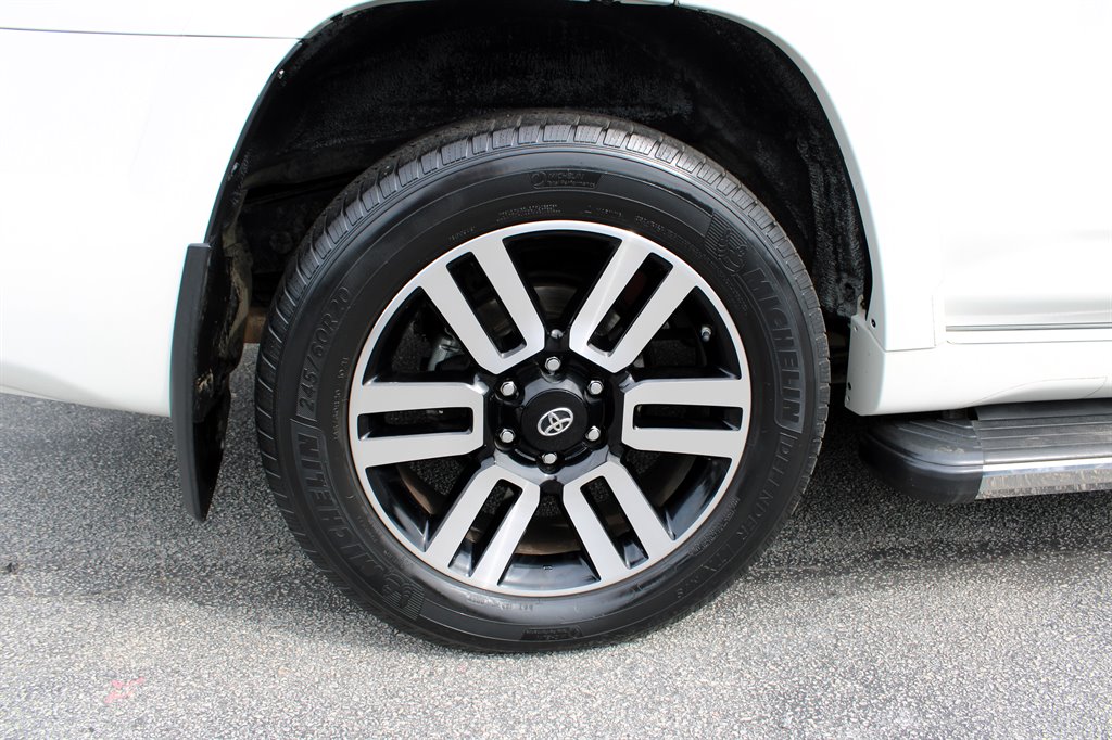 Toyota 4Runner photo 5