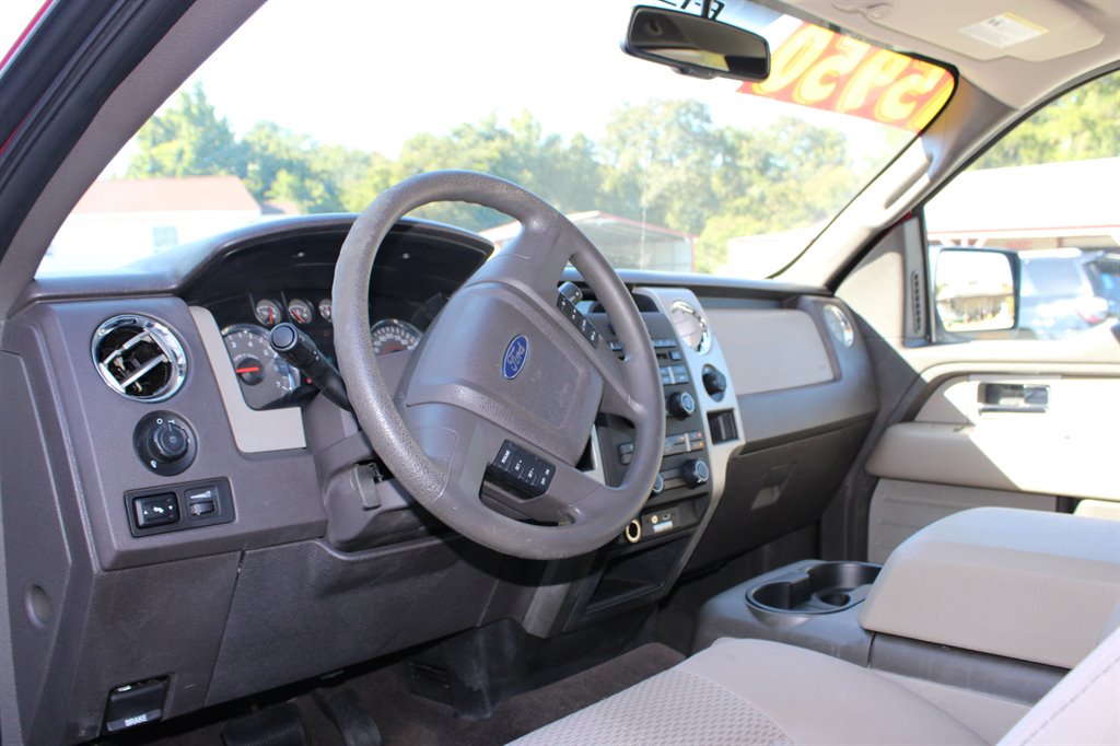 Ford F-150 photo 9
