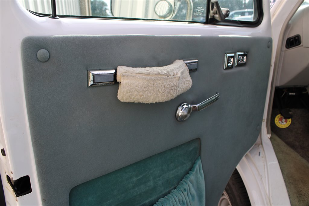 Chevrolet G20 Vans photo 5
